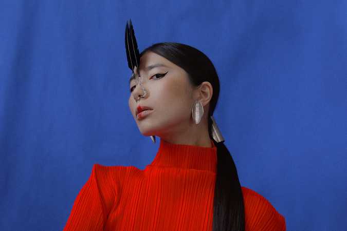 Listen to voice artist Hatis Noit's new album 'Aura'
